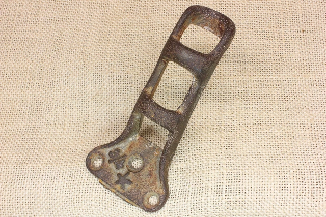 Old Flag Pole 3/4”Bracket Holder Banner Rustic Cast Iron Vintage Star 1900’s