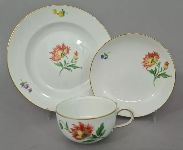 (M2560) 3-teiliges Meissen Teegedeck, bunte Blumen, I-Form, Goldrand