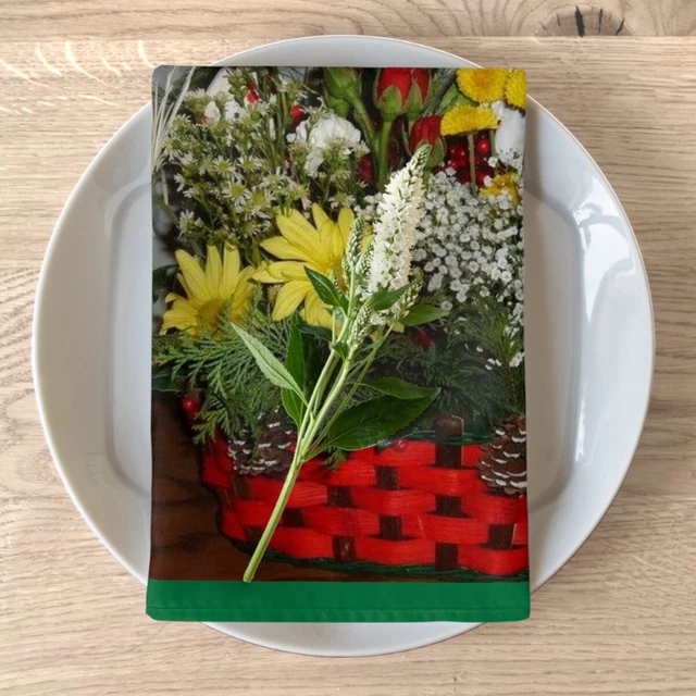 Christmas Basket and Santa Napkins Set of 4