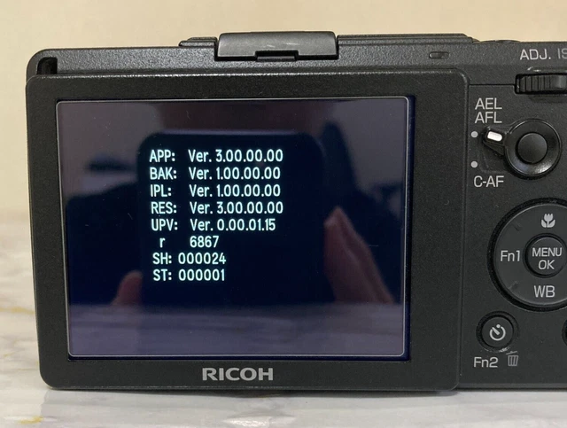 SH;024 [ MINT w / Case ] Ricoh GR II GR2 GRii 16.2MP Digital Camera Black JAPAN
