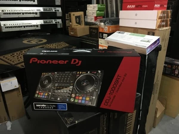 Pioneer DJ DDJ-1000SRT 4-Channel Serato DJ Controller/ 1000 SRT Mixer ARMENS Pioneer DJ DDJ-1000SRT 4-Channel Serato DJ Controller/ 1000 SRT Mixer ARMENS