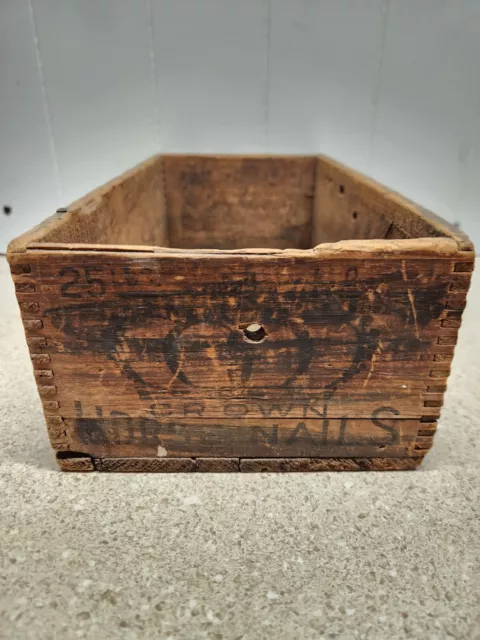 CROWN HORSE NAILS Fowler & Union Company BUFFALO NY Wooden Box Crate Dovetail