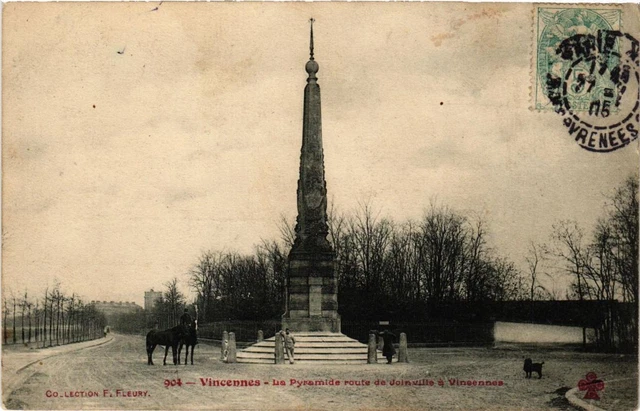 CPA AK VINCENNES La Pyramide route de JOINVILLE a VINCENNES (672185)