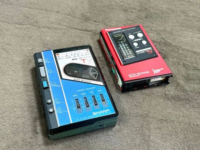 SHARP JC-N16 Panasonic RX-SA250 ウォークマン SHARP JC-N16 PANASONIC RX-SA250 Walkman blau rot Trödelzustand EUR