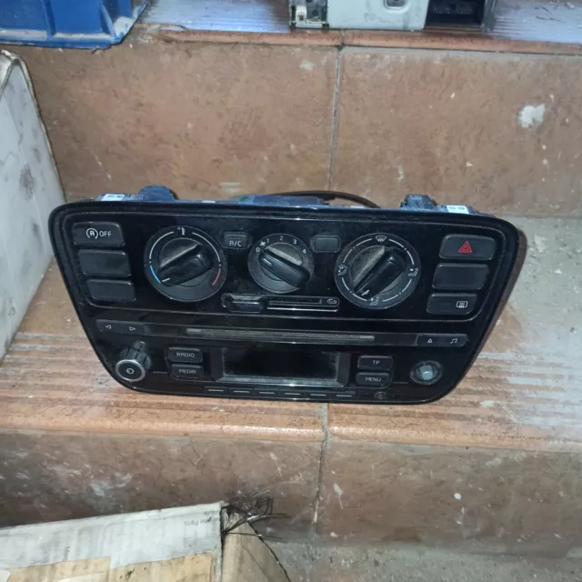 Stereo più comandi clima per WOLKSWAGEN UP