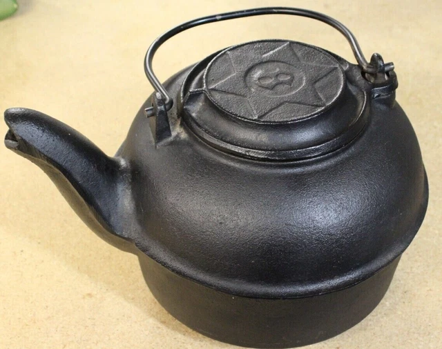 Old Cast Iron Tea Pot Kettle No 8 Star Gate Mark Teapot Swivel Lid