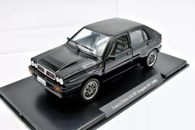 Modellino auto scala 1:24 LANCIA DELTA HF INTEGRALE 16V modellismo statico car