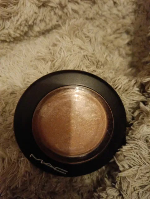 MAC Mineralize Skinfinish Soft & Gentle Highlighting Face Powder  Kosmetik Make