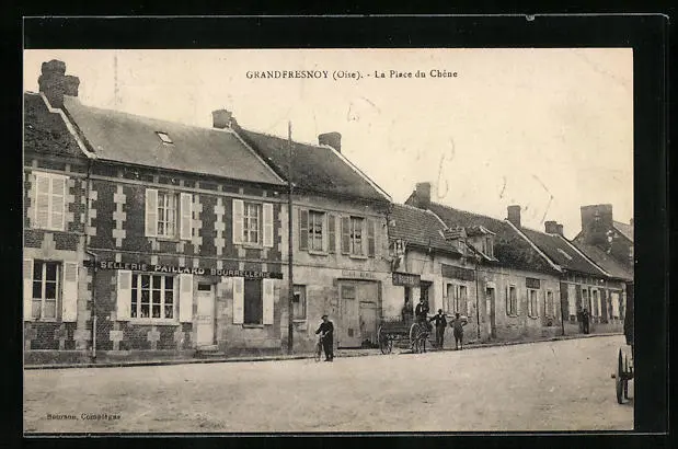 CPA Grandfresnoy, La Place du Chêne