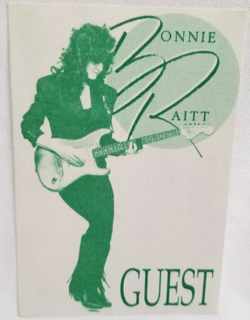 Bonnie Raitt - Vintage Original Concert Tour Cloth Backstage Pass