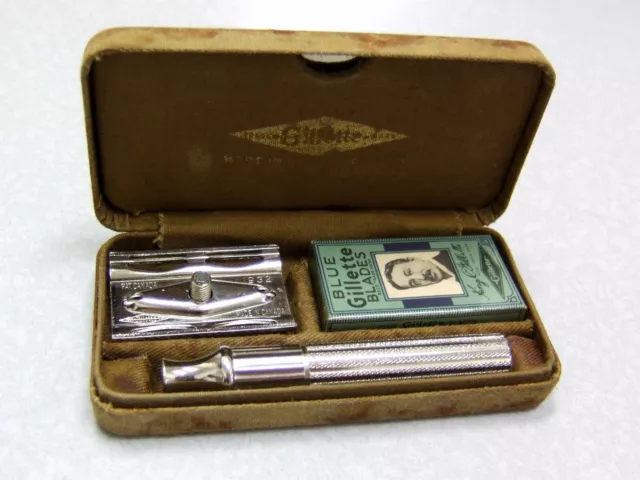 Vintage 1938-45 Gillette Military Khaki DE Safety Razor Set in Case CANADA
