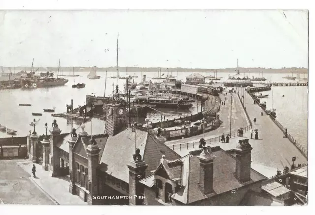 postcard -W010-hampshire southampton view of the pier  posted 1905