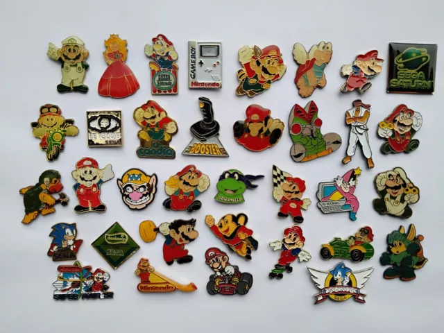 Gros Lot 35 Pins Jeux Video Nintendo/Sega/Atari.....