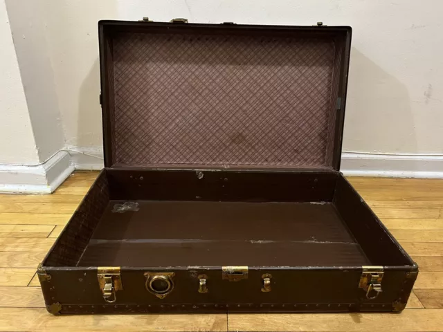 Vintage Concourse Steamer Trunk wood lining forest green travel luggage  storage