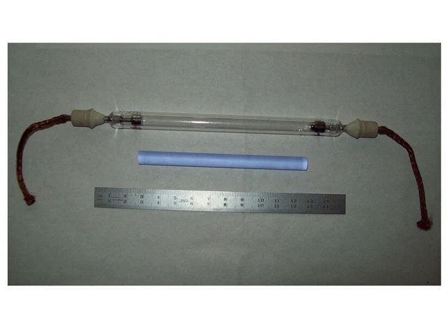 Set of Nd:glass laser rod 8 x 150 mm, new, and matching size Xe flashlamp, used