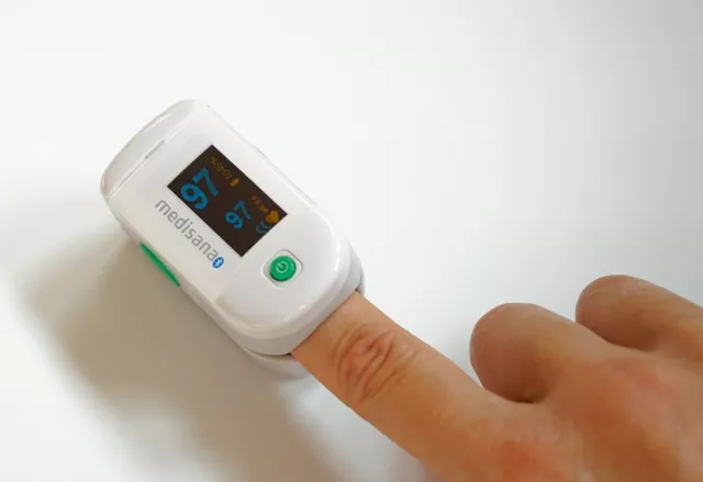 Medisana PM100 Connect Pulsoximeter Sauerstoffmessgerät mit App-Anbindung