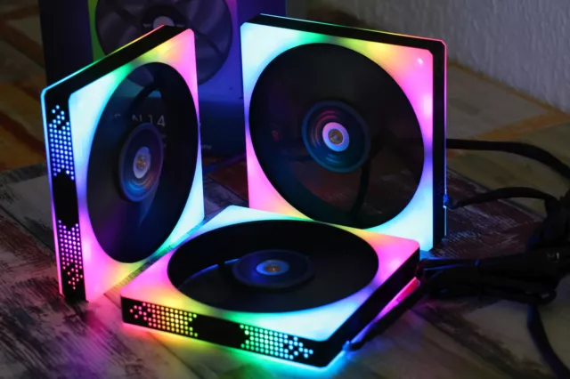 Dreierpack Thermaltake Toughfan 14 RGB 140mm Lüfter mit Controller, fast neu