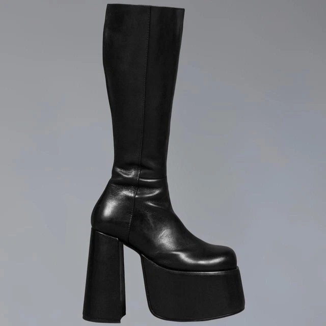 Unif daria deals boot
