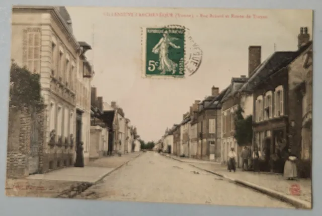 (DPT 89) Villeneuve-L'Archevéque - Rue Bréard et route de Troyes