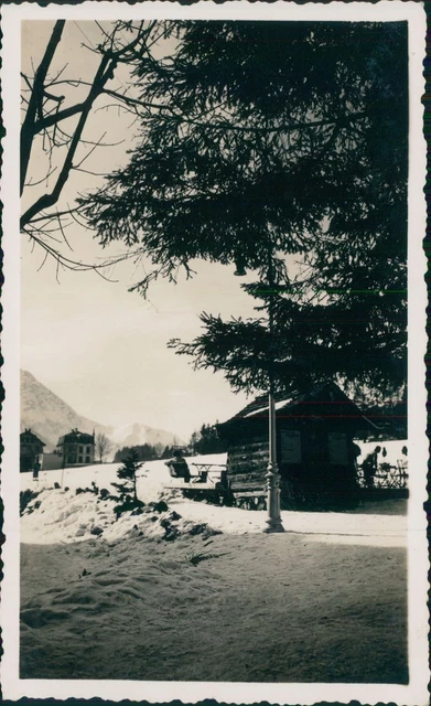 Chamonix, le mont Chalat en fond (alt.2113m) Vintage silver printEnserrée entr
