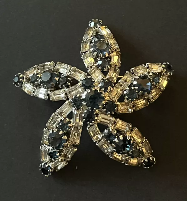 Singed  HOBE Vintage Deep Blue & Clear RHINESTONES Silver Tone Star Brooch