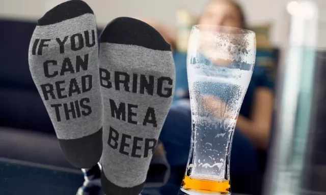 If You Can Read This Bring Me a Beer Mens Socks Unisex Funny Joke Gift UK F/Post