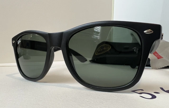 Ray-Ban Original Wayfarer Sunglasses-Matte Black Frame with G-15 Lenses. Used Ray-Ban Original Wayfarer Sunglasses-Matte Black Frame with G-15 Lenses. Used