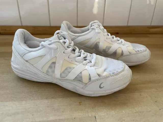 NIKE WOMENS CHEER Unite Cheer Shoes White 583145 110 Cheerleading