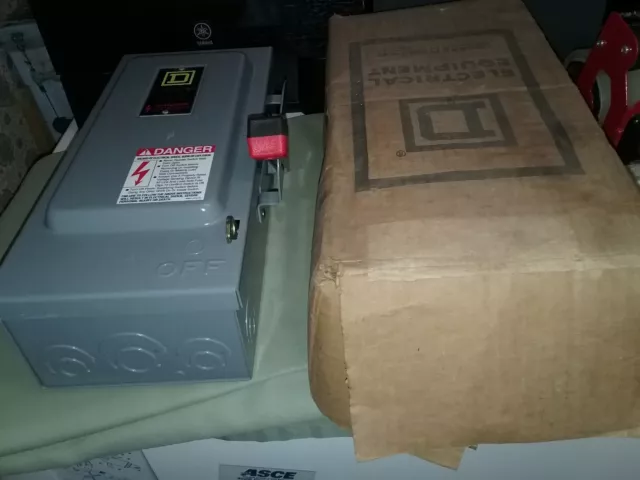 Square D H361 Fusible Safety Switch Type 1 Enclosure 30A 600V AC/DC Single Throw