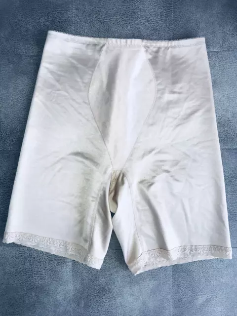 Vintage  Miederhose mit Spitze lang TRIUMPH CONTOUR HL Gr.85 beige glänzend