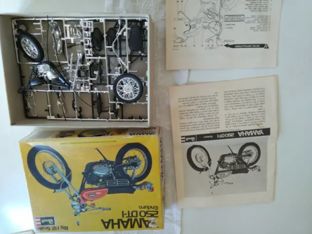 Revell Yamaha DT-1 DT250 Modell aus den 70er Jahren Bausatz