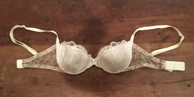 La Perla women's cream ivory lace lacy floral underwire padded bra Size 1 32 C