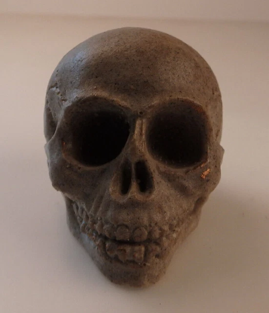 Memento Mori - kleiner schwerer Totenkopf - aus Apotheker-Nachlass (90742) 2