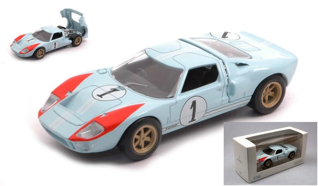 Modellino Auto Diecast Scala 1:32 – CCA Gulf Station Con Fusca, Bus, Ford GT, Camaro