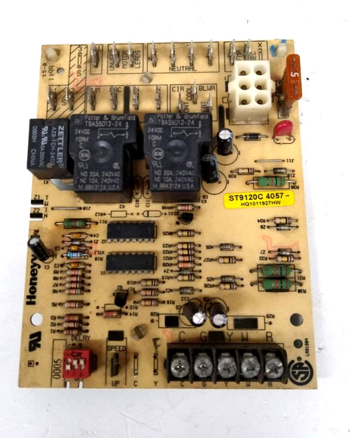 Honeywell ST9120C4057 Furnace Control Circuit Board HQ1011927HW