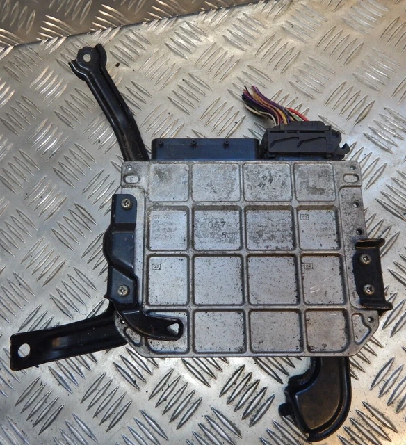 GENUINE TOYOTA ESTIMA Acr50W Engine Control Unit Ecu 89661-28B11 £144. ...