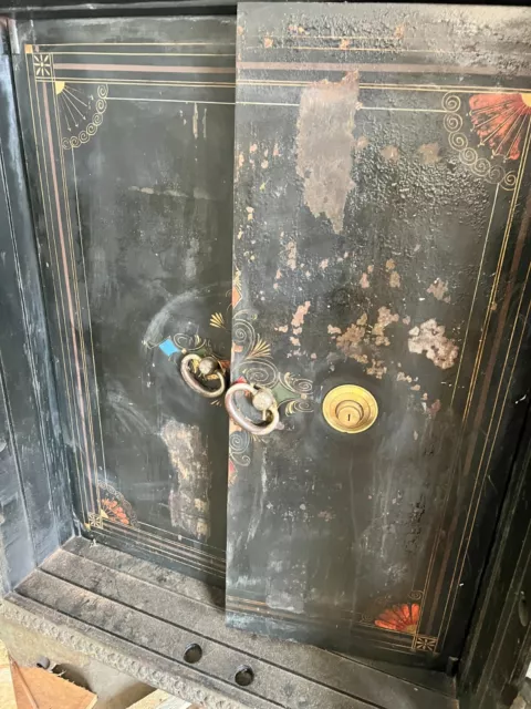 UNKNOWN MAKE OF ANTIQUE, LARGE SAFE - Buyer Responsible for Pickup