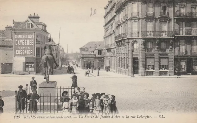 CPA 51 REIMS avant le Bombardement La Statue de Jeanne d'Arc et la Rue Libergier