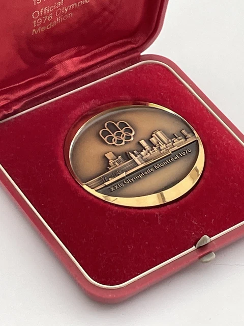 Écharpe Des Jeux Olympiques De Montréal 1976 – état Correct, Collection