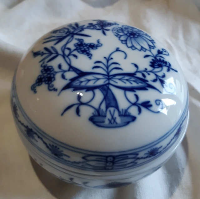 Trois Assiettes En Porcelaine Meissen Motif Oignon Bleu - Début Des Années 1900, Occasion