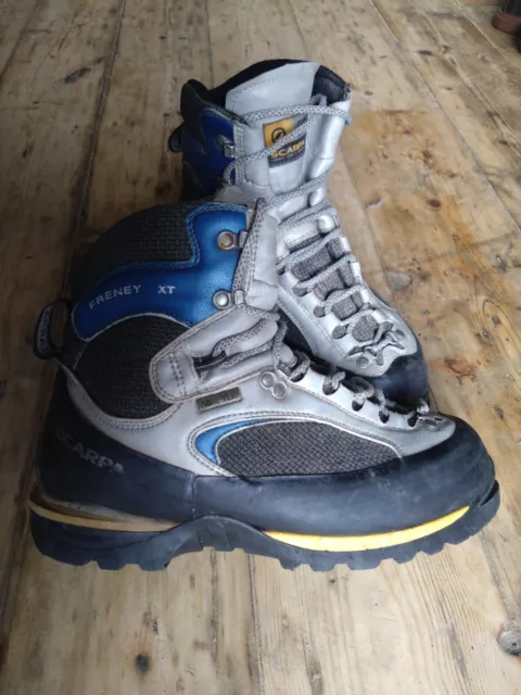 Scarpa Freney XT B3 GTX Goretex winter mountaineering boots size 43 / UK 9 B2