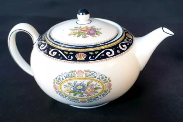 Beautiful Wedgwood Runnymede Teapot