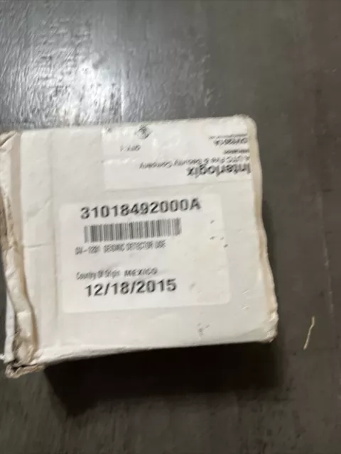 UTC Interlogix DV1201 (GE Security/Sentrol)  Vibration Detector *NEW WORN BOX*