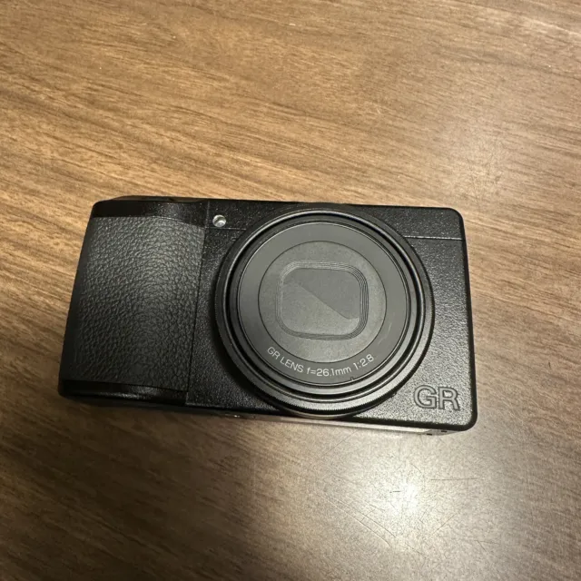 Ricoh GR IIIx 24MP f/2.8 40mm Compact Digital Camera - Black (15286) III X