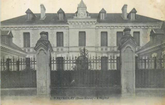 79 PARTHENAY l'hopital