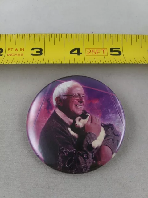 Bernie Sanders Hugging Cat Kitty Button Pinback Pin *QQ29