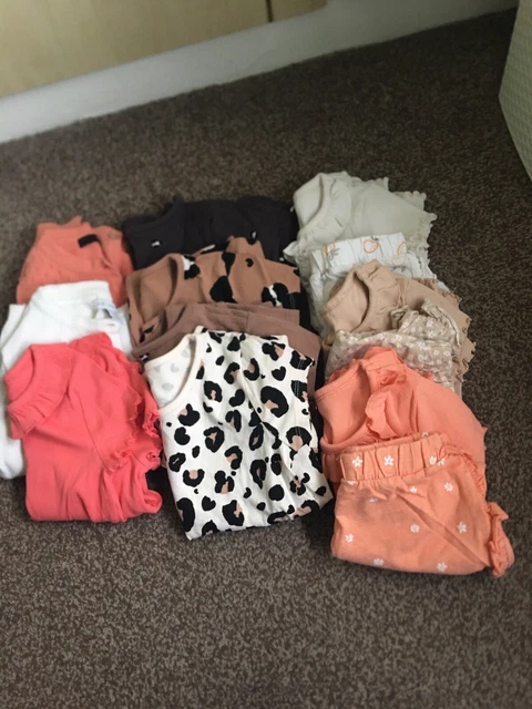 Girls Bundle Of Clothes Ages 3-4 Yrs