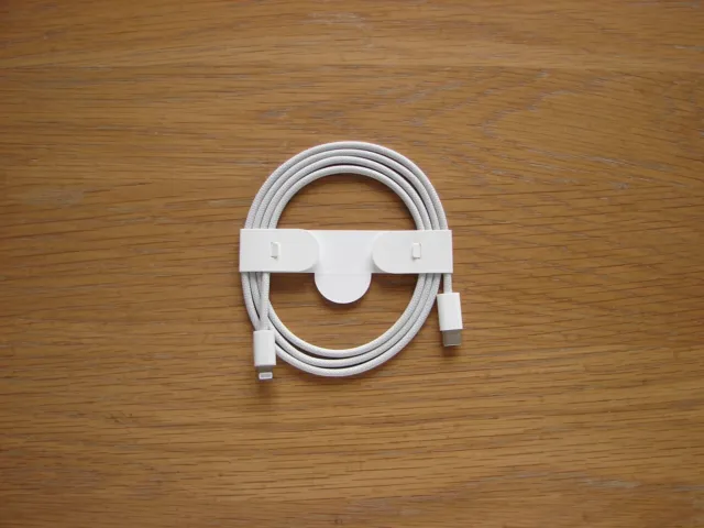 Apple Genuine Original USB-C Lightning Charge Cable