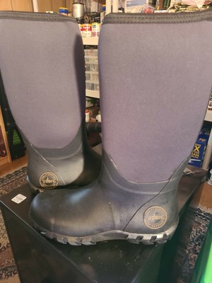 habit all weather footwear