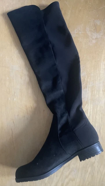 *never worn* Unisa Gillean Knee-High Boot Suede Black US Women's Size 8M